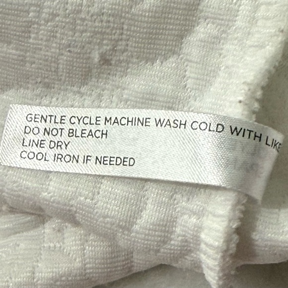 Tnuck Sport White Quilted Paisley Ally Swing Sweatshirt - XS/S - Picture 9 of 10